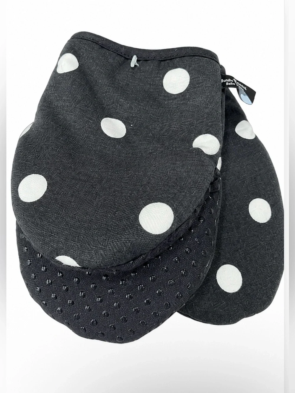 Kate Spade Deco Dot Oven Mitts – Black Wash w/ White Polka Dots
